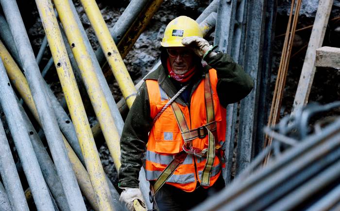 Sistema alternativo: medio sueldo al año como indemnización laboral