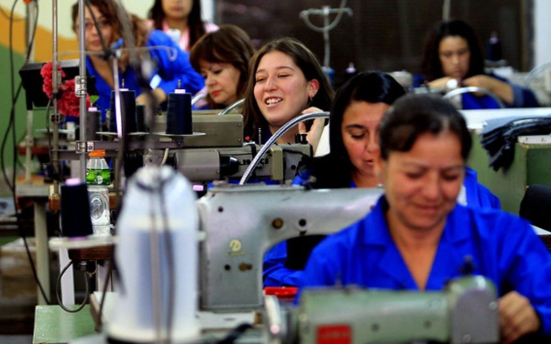 ¿Qué es el Bono al Trabajo de la Mujer y cómo postular?